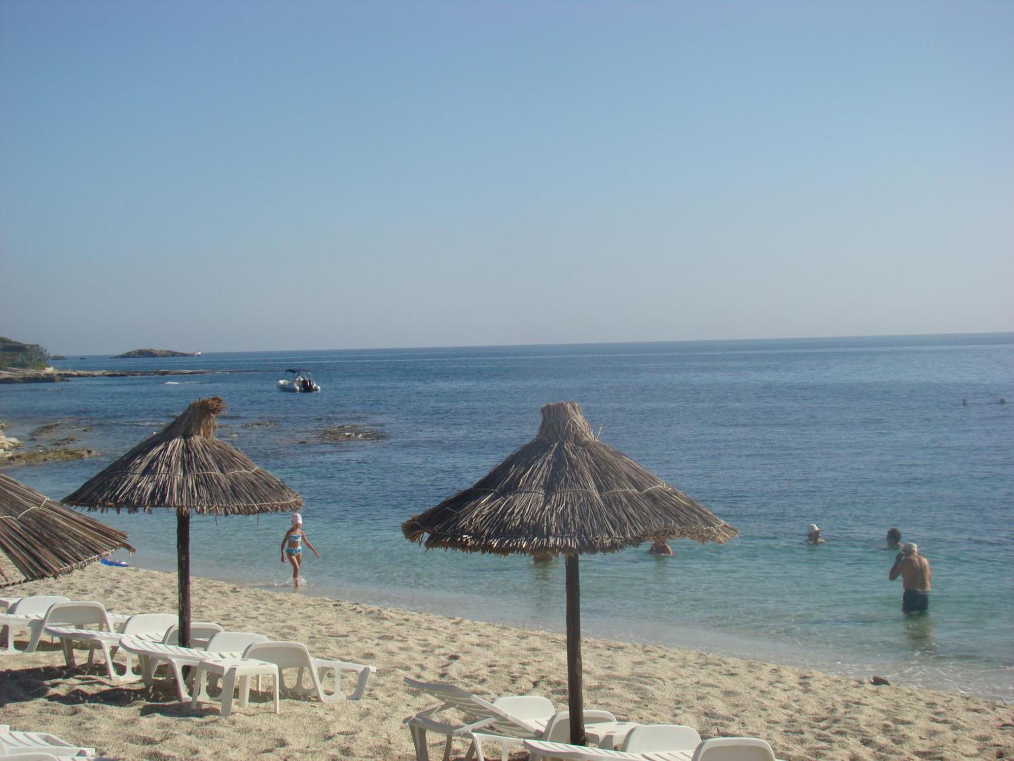 Diamond Apartments & Suites Hersonissos  Exterior photo